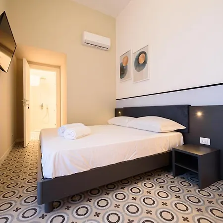 Maria Theresa Rooms & Garden Napoli Esterno foto